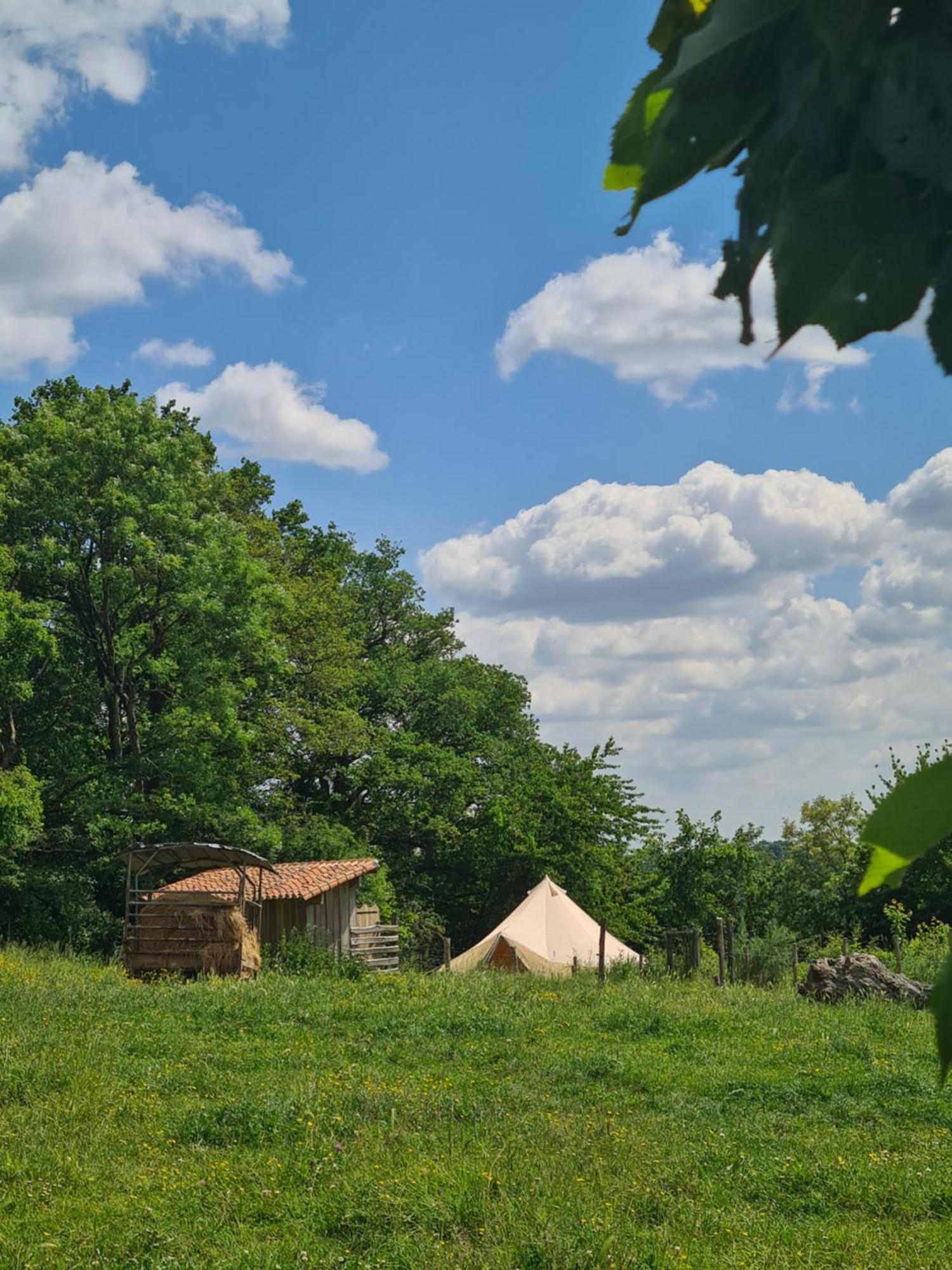 Nuit *é* Toilée à La Ferme Du Petit Puyaume Campo de lujo *